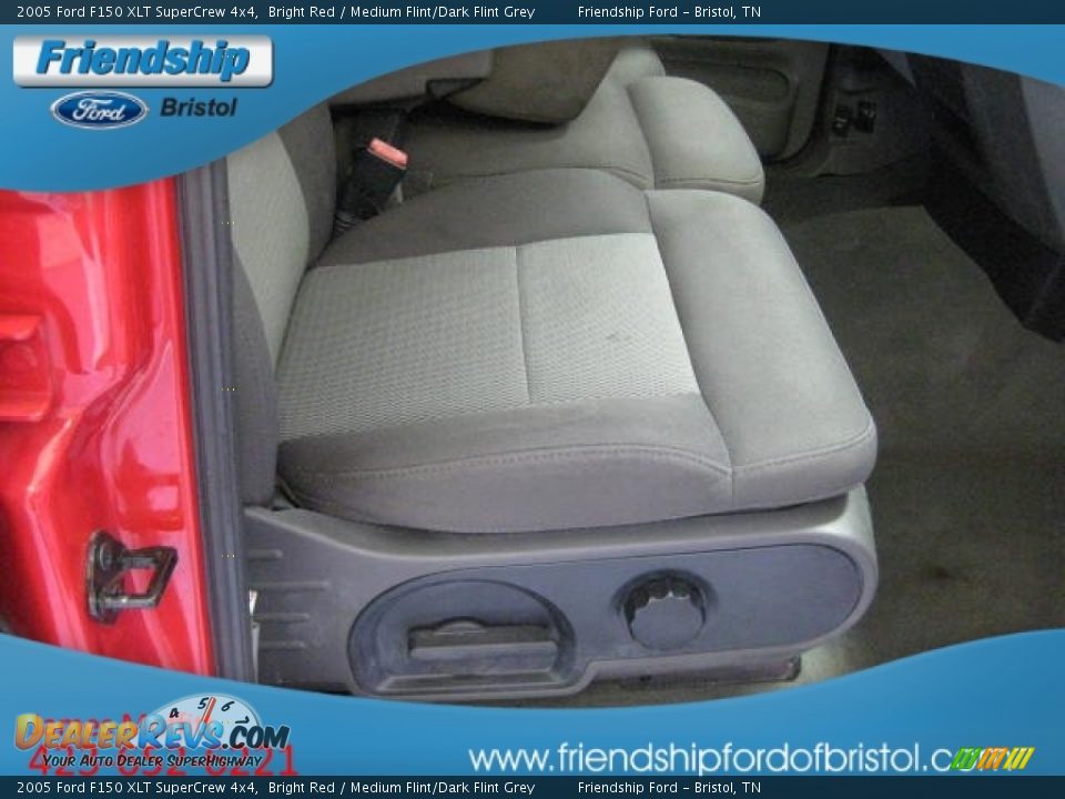 2005 Ford F150 XLT SuperCrew 4x4 Bright Red / Medium Flint/Dark Flint Grey Photo #15