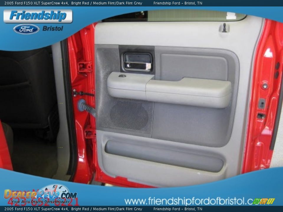 2005 Ford F150 XLT SuperCrew 4x4 Bright Red / Medium Flint/Dark Flint Grey Photo #18