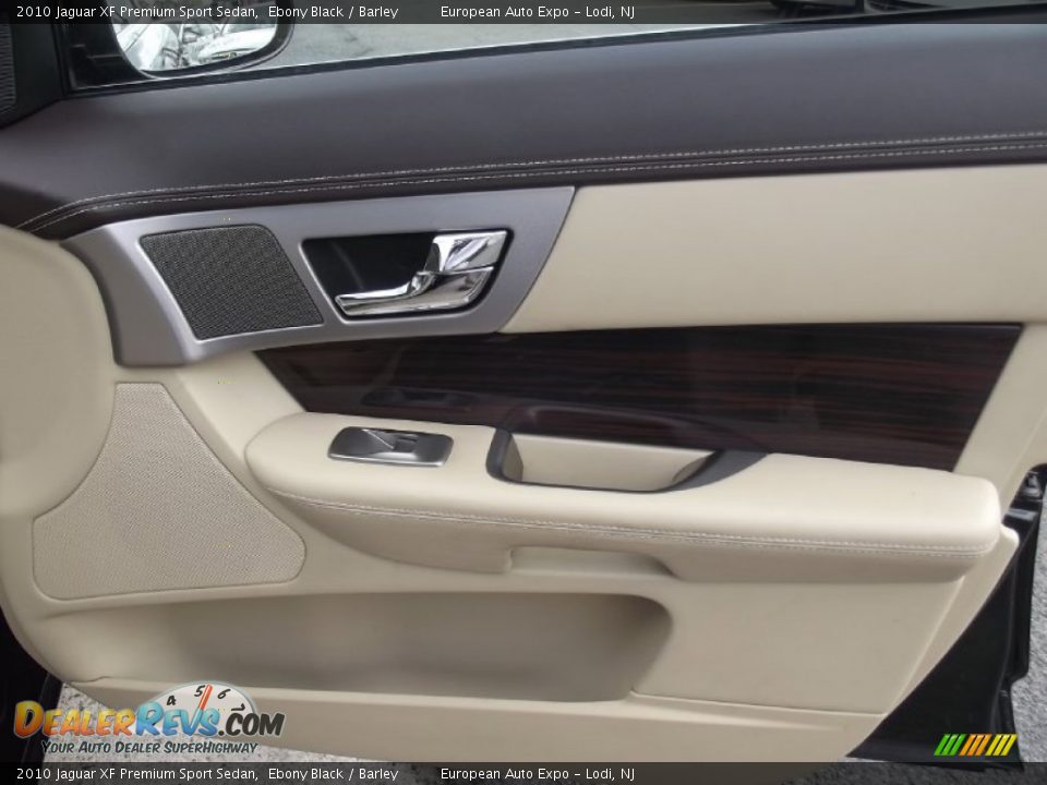 2010 Jaguar XF Premium Sport Sedan Ebony Black / Barley Photo #18