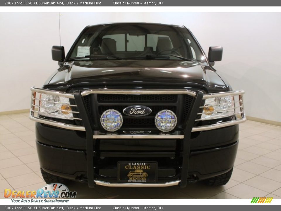 2007 Ford F150 XL SuperCab 4x4 Black / Medium Flint Photo #2