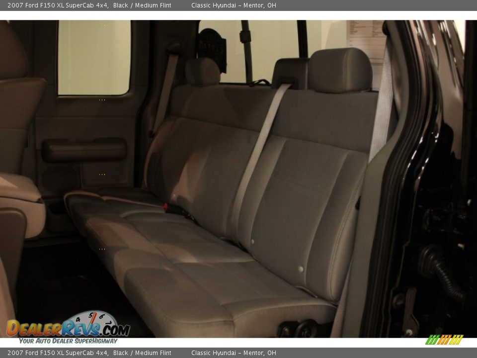 2007 Ford F150 XL SuperCab 4x4 Black / Medium Flint Photo #12