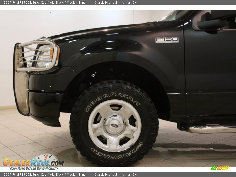 2007 Ford F150 XL SuperCab 4x4 Black / Medium Flint Photo #15