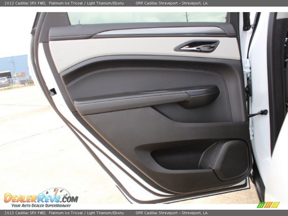 2013 Cadillac SRX FWD Platinum Ice Tricoat / Light Titanium/Ebony Photo #19