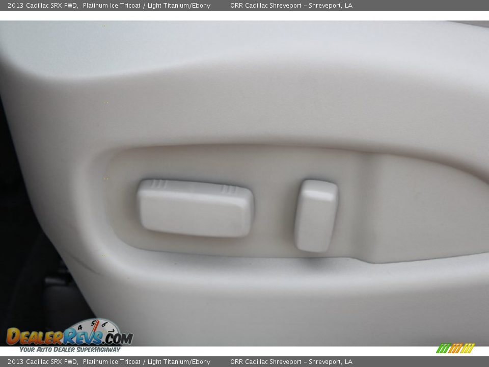 2013 Cadillac SRX FWD Platinum Ice Tricoat / Light Titanium/Ebony Photo #33