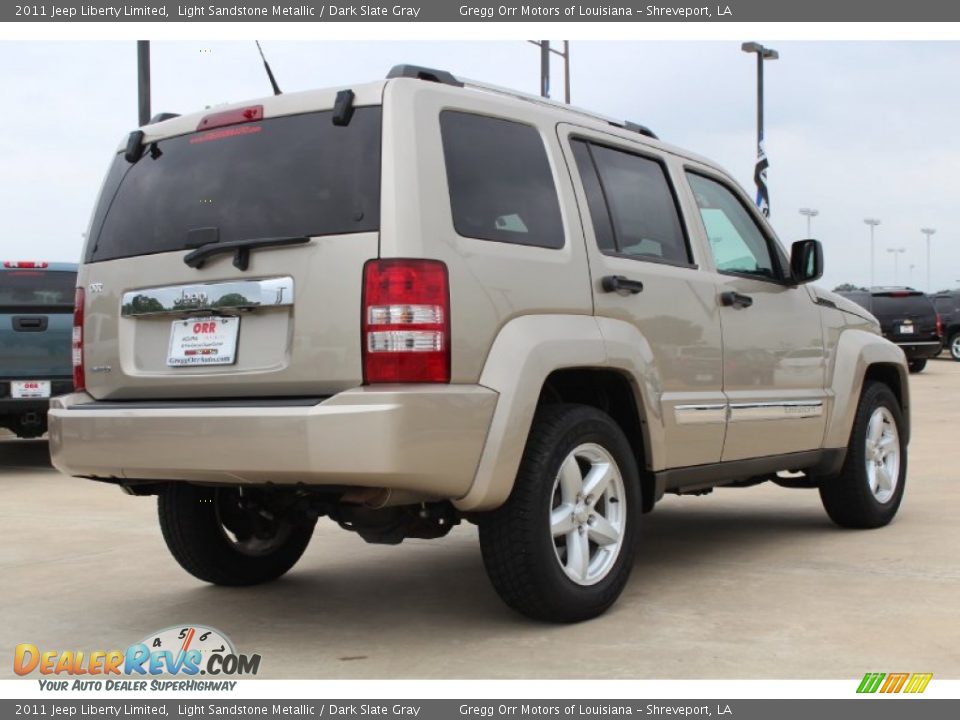 2011 Jeep Liberty Limited Light Sandstone Metallic / Dark Slate Gray Photo #4