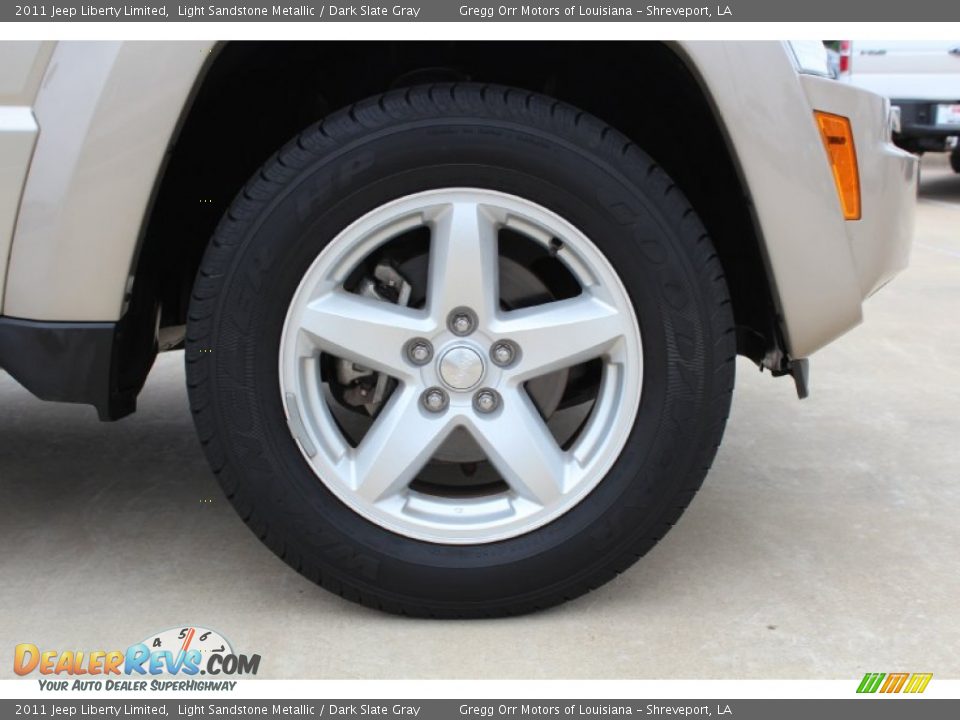 2011 Jeep Liberty Limited Light Sandstone Metallic / Dark Slate Gray Photo #12