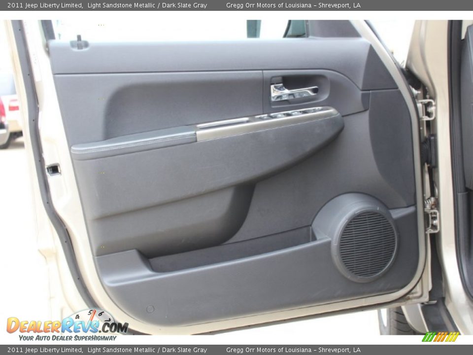 2011 Jeep Liberty Limited Light Sandstone Metallic / Dark Slate Gray Photo #15