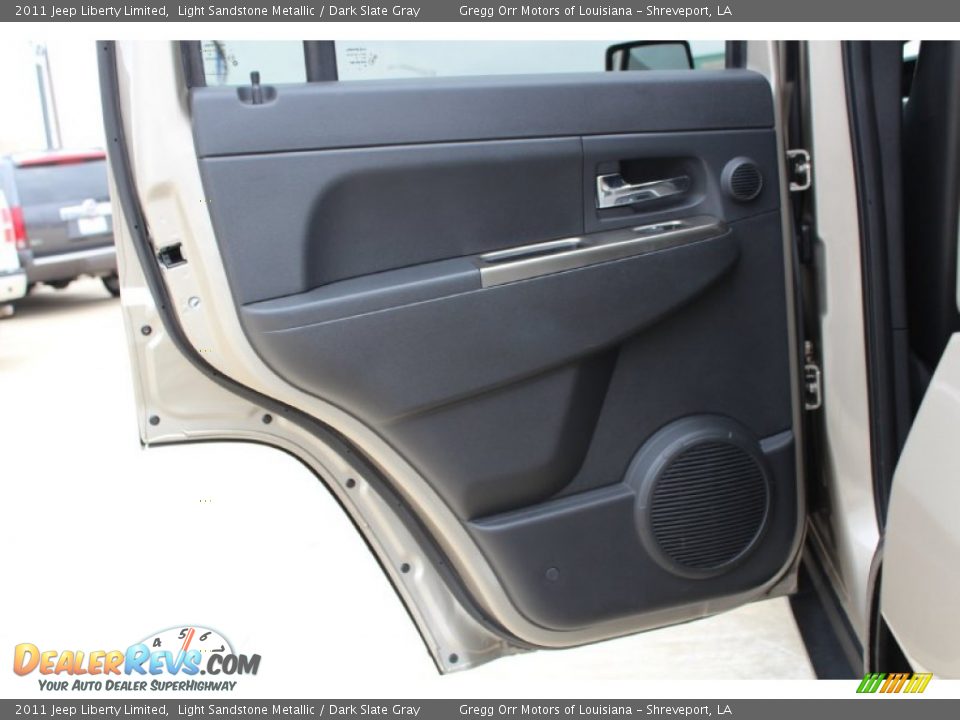 2011 Jeep Liberty Limited Light Sandstone Metallic / Dark Slate Gray Photo #19