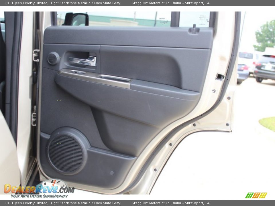 2011 Jeep Liberty Limited Light Sandstone Metallic / Dark Slate Gray Photo #21
