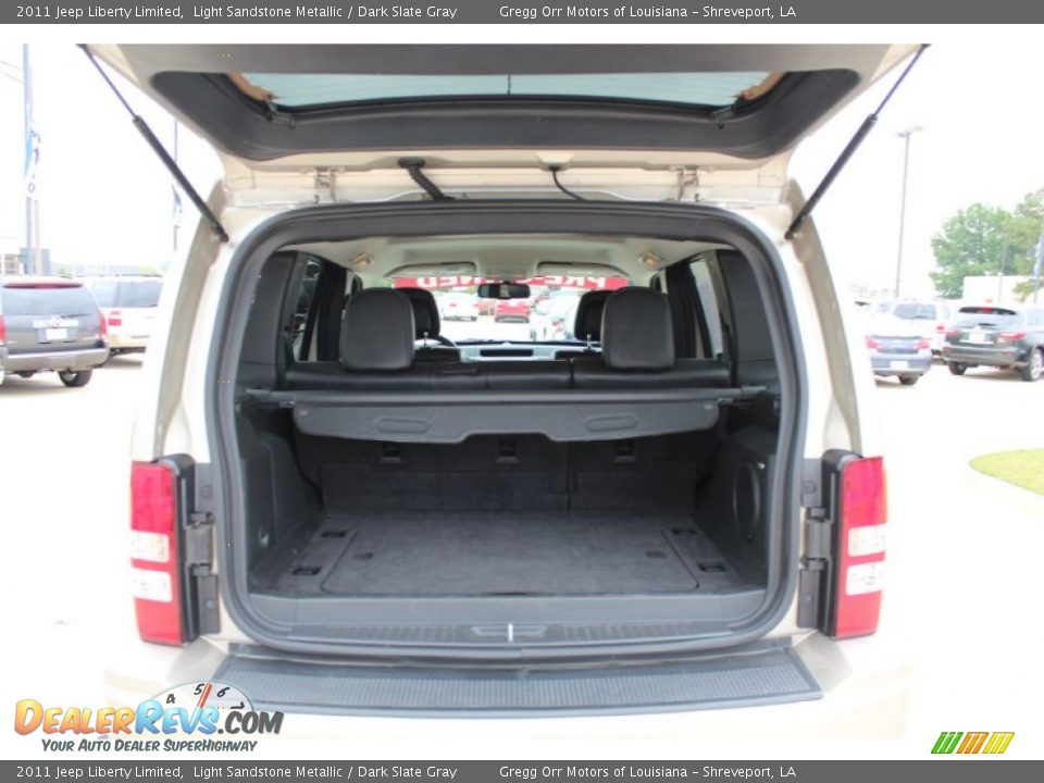 2011 Jeep Liberty Limited Light Sandstone Metallic / Dark Slate Gray Photo #23