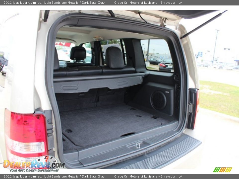 2011 Jeep Liberty Limited Light Sandstone Metallic / Dark Slate Gray Photo #24