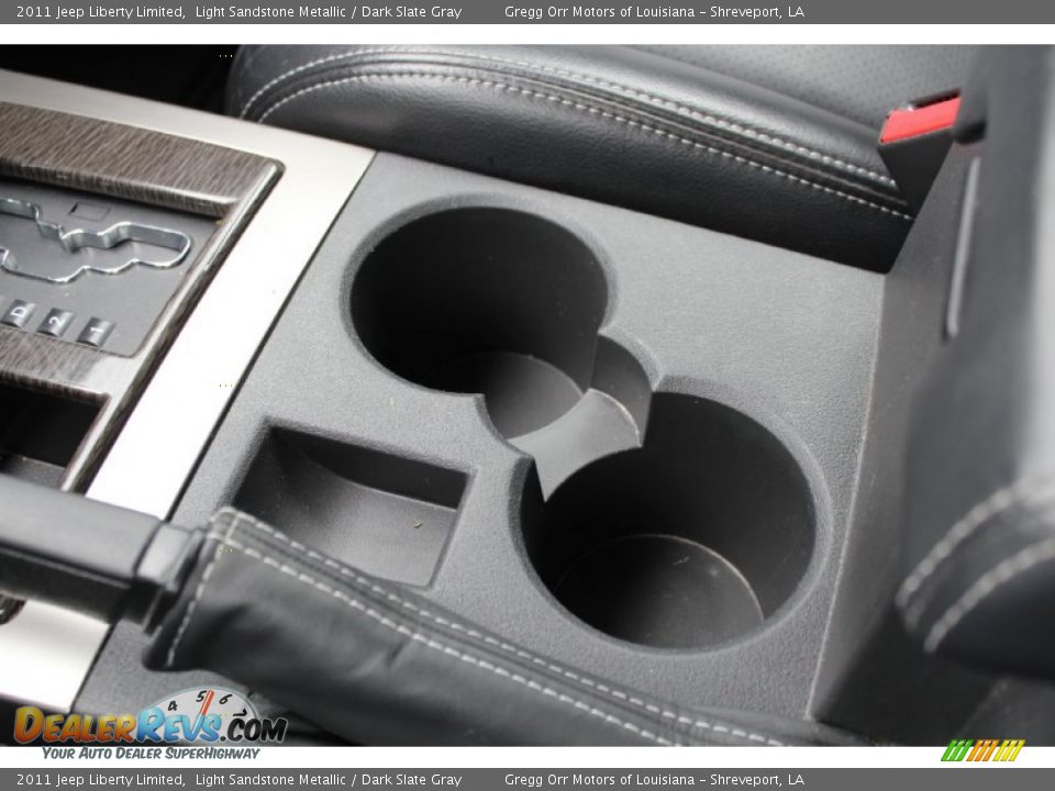 2011 Jeep Liberty Limited Light Sandstone Metallic / Dark Slate Gray Photo #25