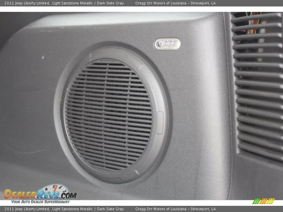 2011 Jeep Liberty Limited Light Sandstone Metallic / Dark Slate Gray Photo #28