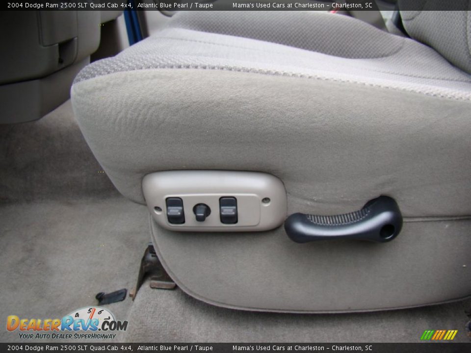 2004 Dodge Ram 2500 SLT Quad Cab 4x4 Atlantic Blue Pearl / Taupe Photo #10