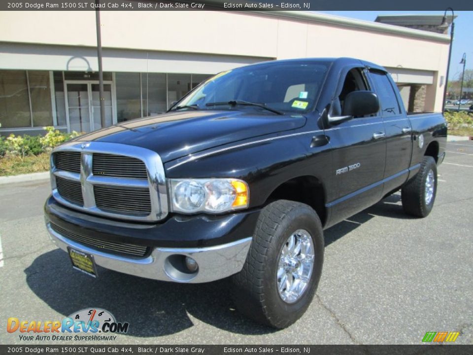 2005 Dodge Ram 1500 SLT Quad Cab 4x4 Black / Dark Slate Gray Photo #2
