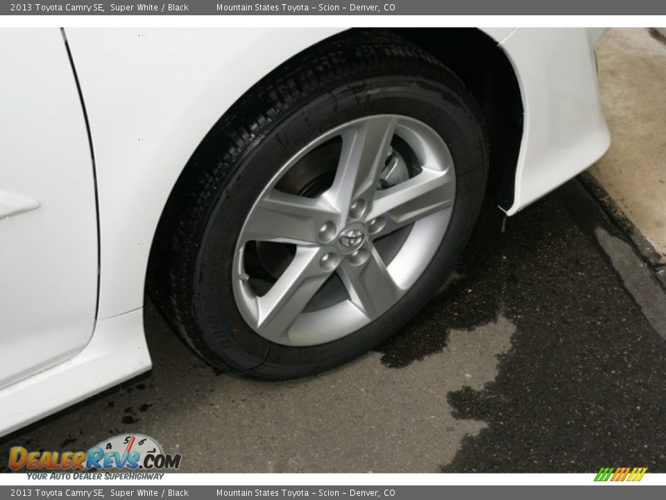 2013 Toyota Camry SE Super White / Black Photo #9
