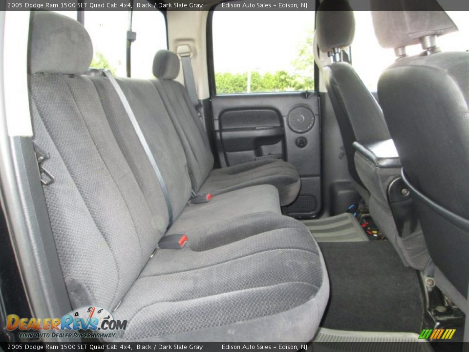 2005 Dodge Ram 1500 SLT Quad Cab 4x4 Black / Dark Slate Gray Photo #19
