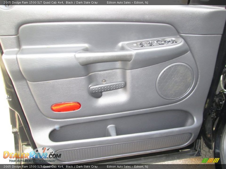 2005 Dodge Ram 1500 SLT Quad Cab 4x4 Black / Dark Slate Gray Photo #25