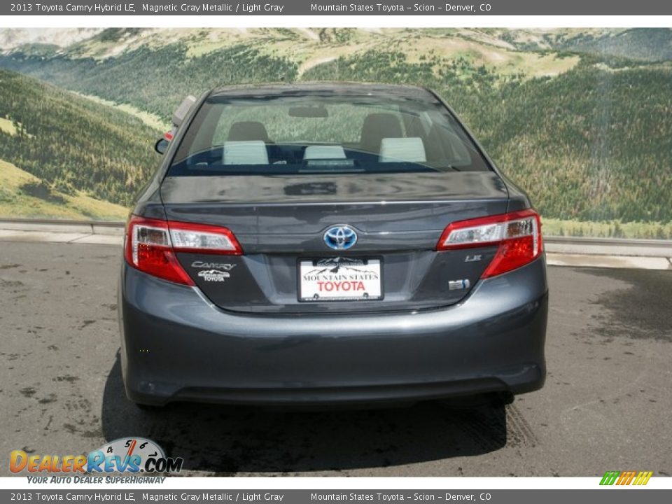 2013 Toyota Camry Hybrid LE Magnetic Gray Metallic / Light Gray Photo #4