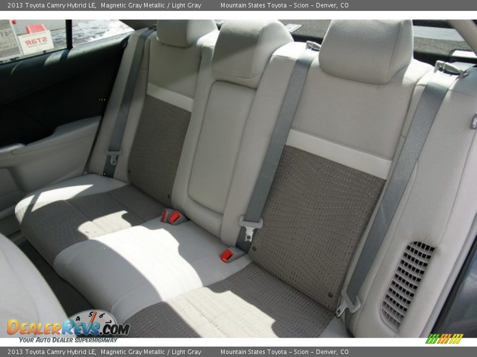 2013 Toyota Camry Hybrid LE Magnetic Gray Metallic / Light Gray Photo #7