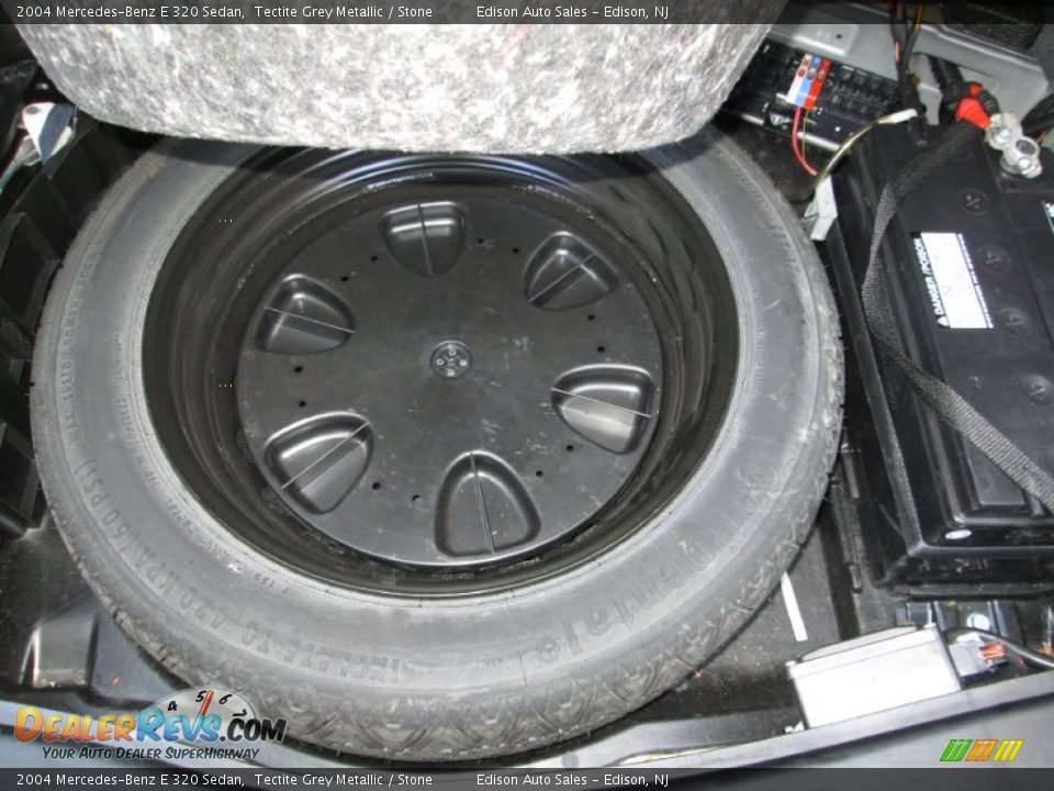 Tool Kit of 2004 Mercedes-Benz E 320 Sedan Photo #27