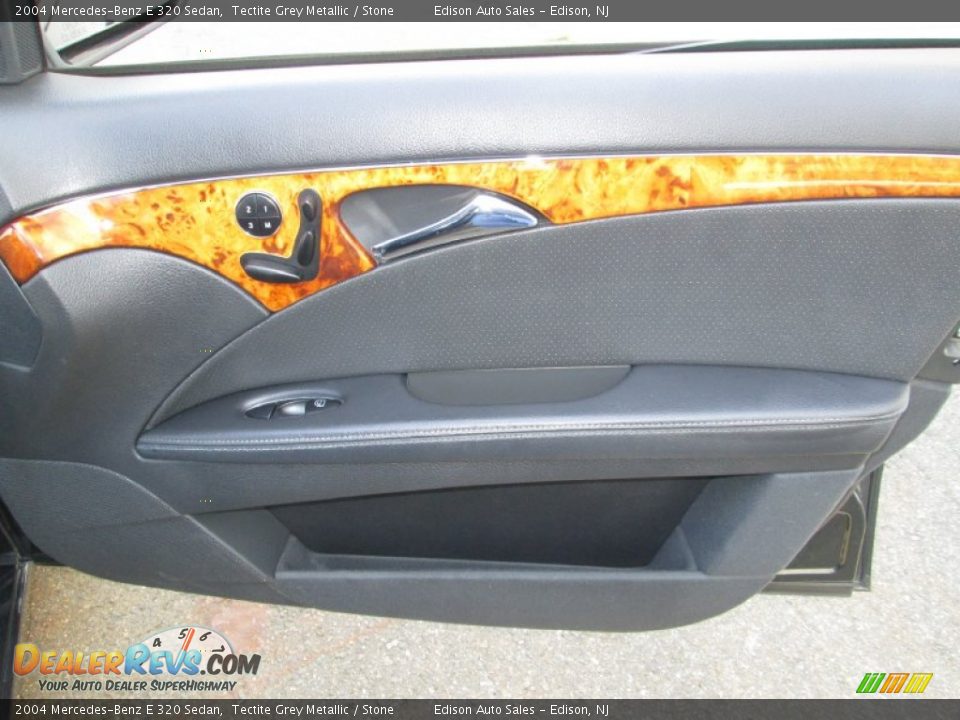 Door Panel of 2004 Mercedes-Benz E 320 Sedan Photo #29