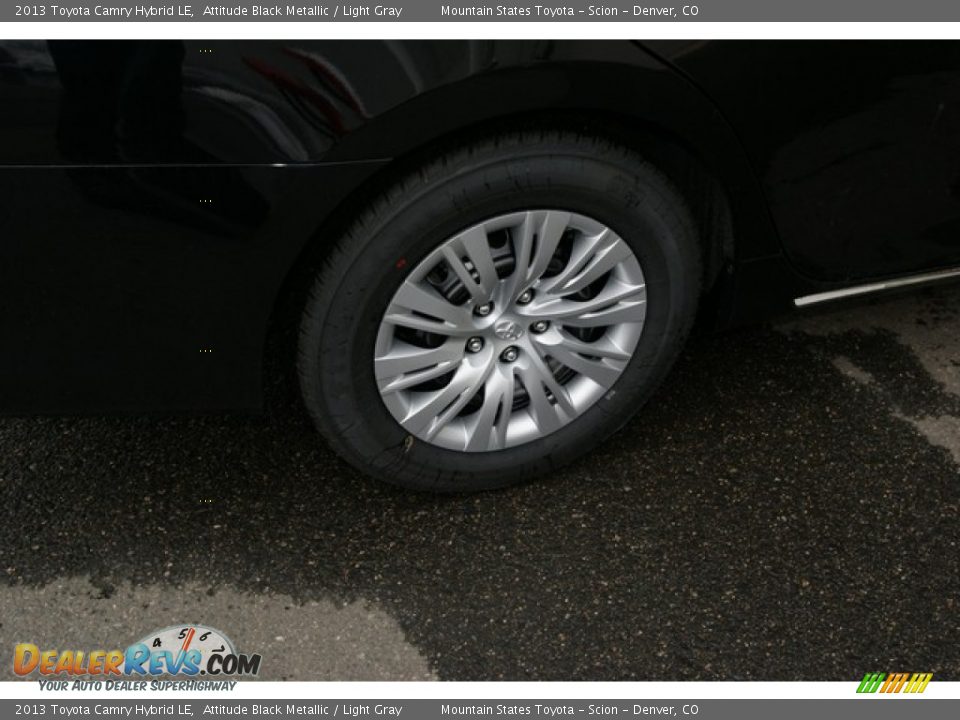 2013 Toyota Camry Hybrid LE Attitude Black Metallic / Light Gray Photo #9