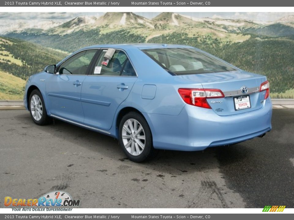 2013 Toyota Camry Hybrid XLE Clearwater Blue Metallic / Ivory Photo #2