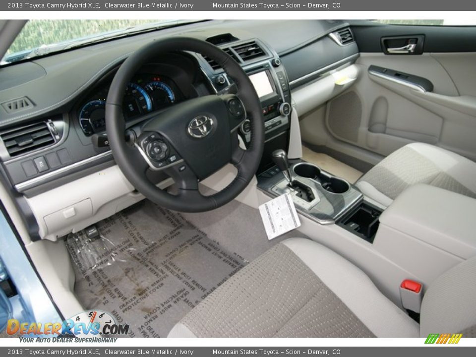 2013 Toyota Camry Hybrid XLE Clearwater Blue Metallic / Ivory Photo #5