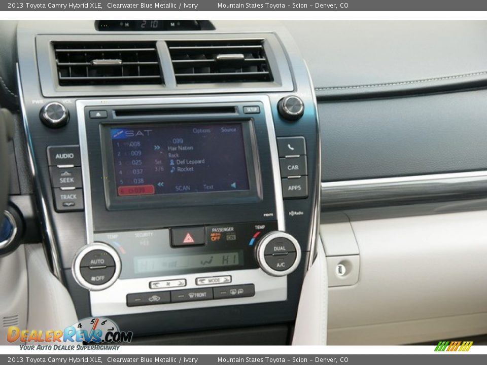 2013 Toyota Camry Hybrid XLE Clearwater Blue Metallic / Ivory Photo #6