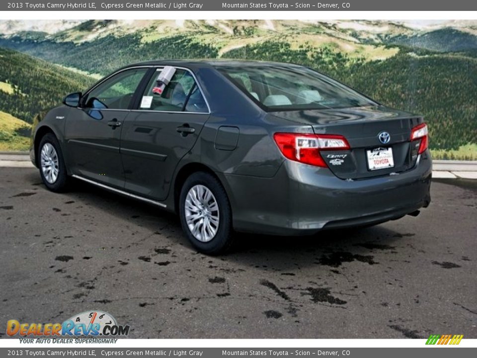 2013 Toyota Camry Hybrid LE Cypress Green Metallic / Light Gray Photo #2