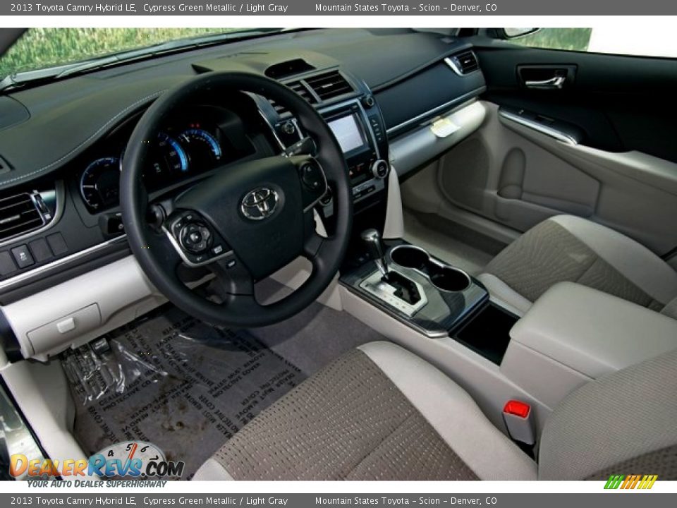 2013 Toyota Camry Hybrid LE Cypress Green Metallic / Light Gray Photo #5