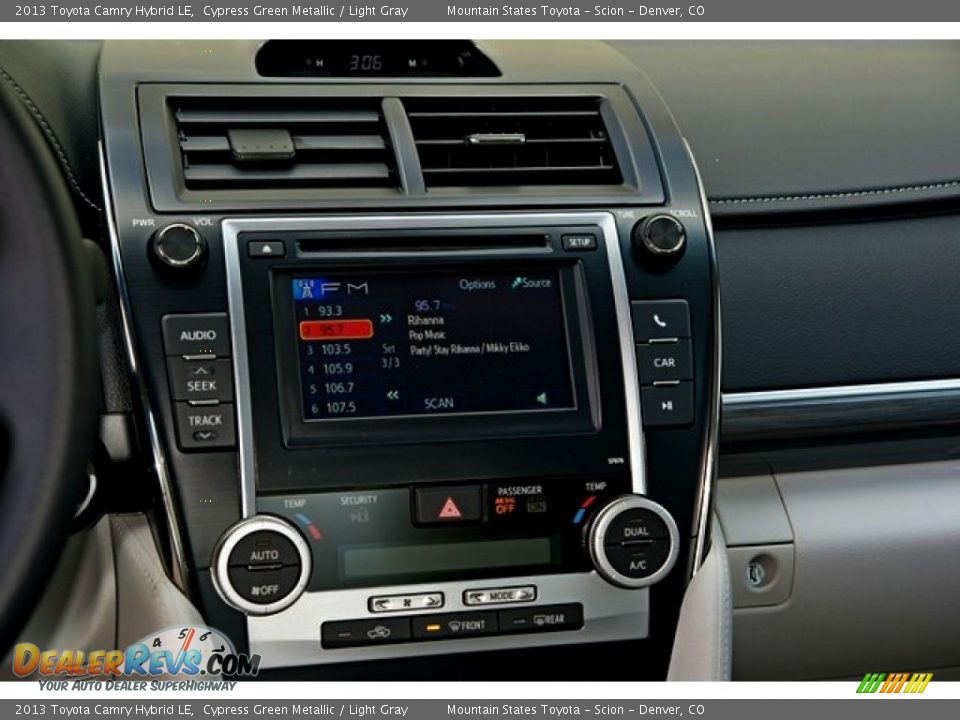 2013 Toyota Camry Hybrid LE Cypress Green Metallic / Light Gray Photo #6