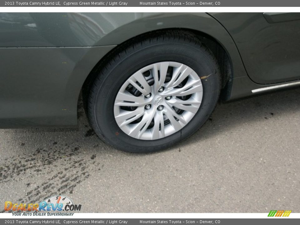 2013 Toyota Camry Hybrid LE Cypress Green Metallic / Light Gray Photo #9