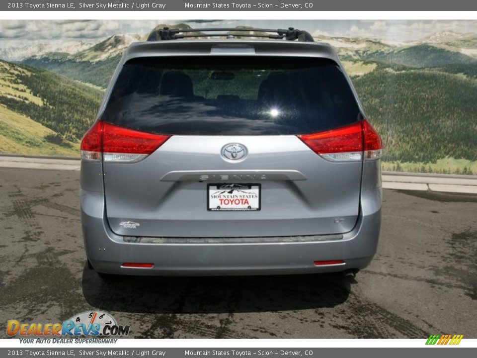 2013 Toyota Sienna LE Silver Sky Metallic / Light Gray Photo #4