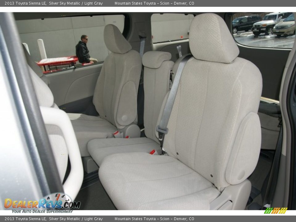 2013 Toyota Sienna LE Silver Sky Metallic / Light Gray Photo #7