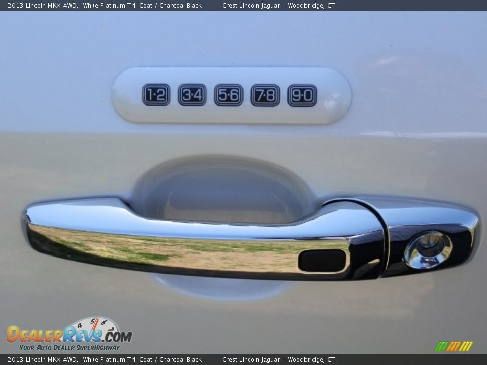 2013 Lincoln MKX AWD White Platinum Tri-Coat / Charcoal Black Photo #6