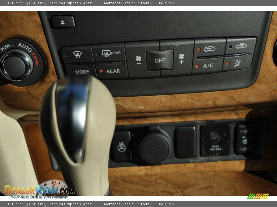 Controls of 2011 Infiniti QX 56 4WD Photo #28