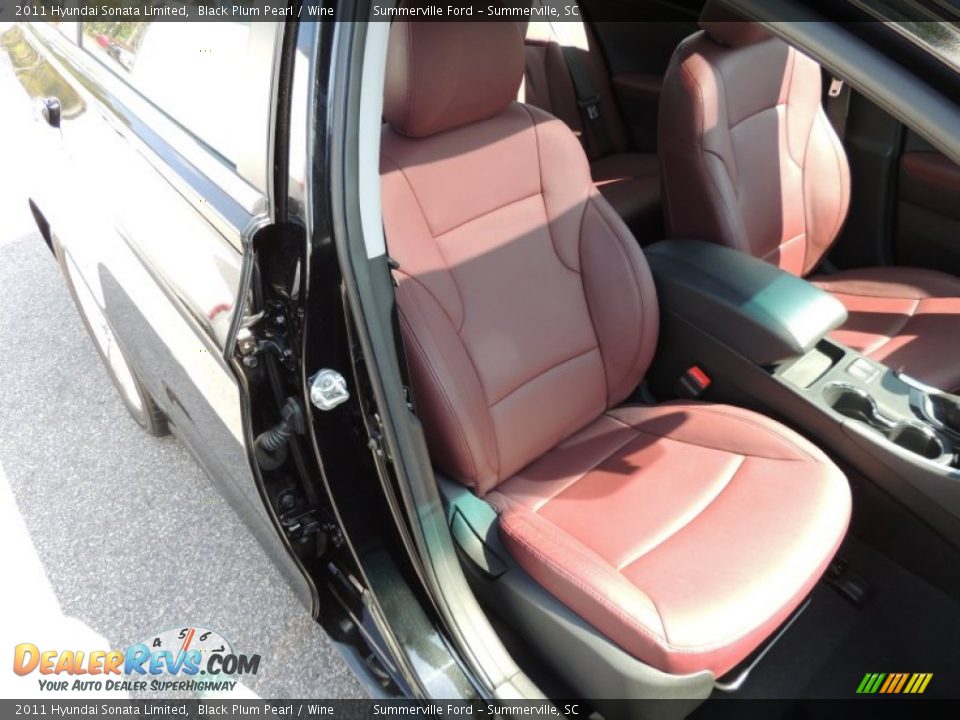 2011 Hyundai Sonata Limited Black Plum Pearl / Wine Photo #9
