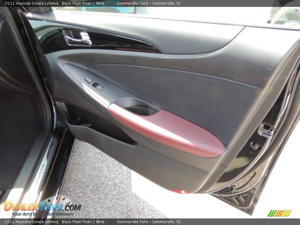2011 Hyundai Sonata Limited Black Plum Pearl / Wine Photo #10