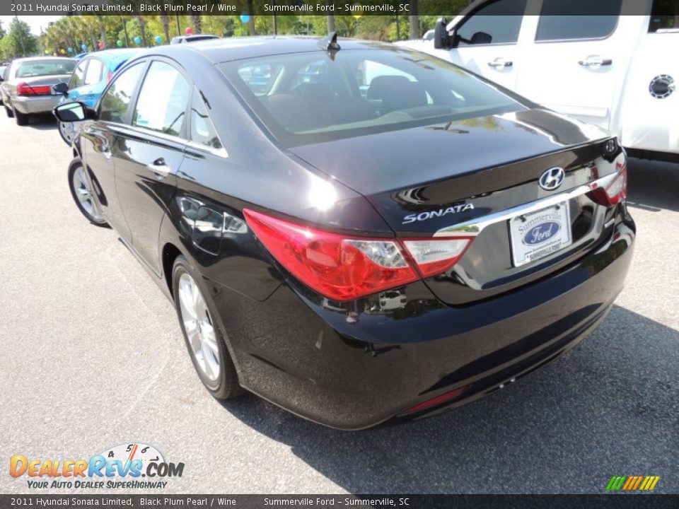 2011 Hyundai Sonata Limited Black Plum Pearl / Wine Photo #15
