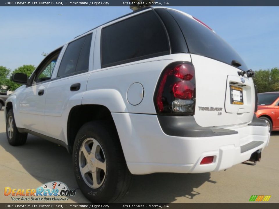 2006 Chevrolet TrailBlazer LS 4x4 Summit White / Light Gray Photo #2