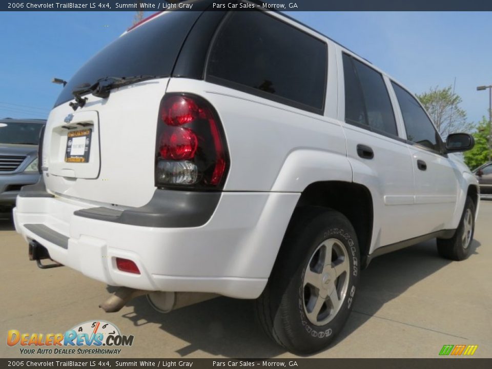 2006 Chevrolet TrailBlazer LS 4x4 Summit White / Light Gray Photo #3
