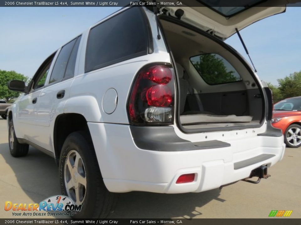2006 Chevrolet TrailBlazer LS 4x4 Summit White / Light Gray Photo #9