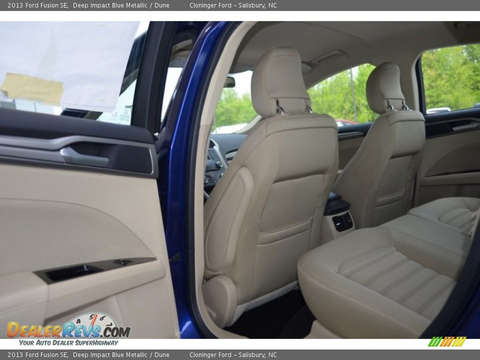 2013 Ford Fusion SE Deep Impact Blue Metallic / Dune Photo #12