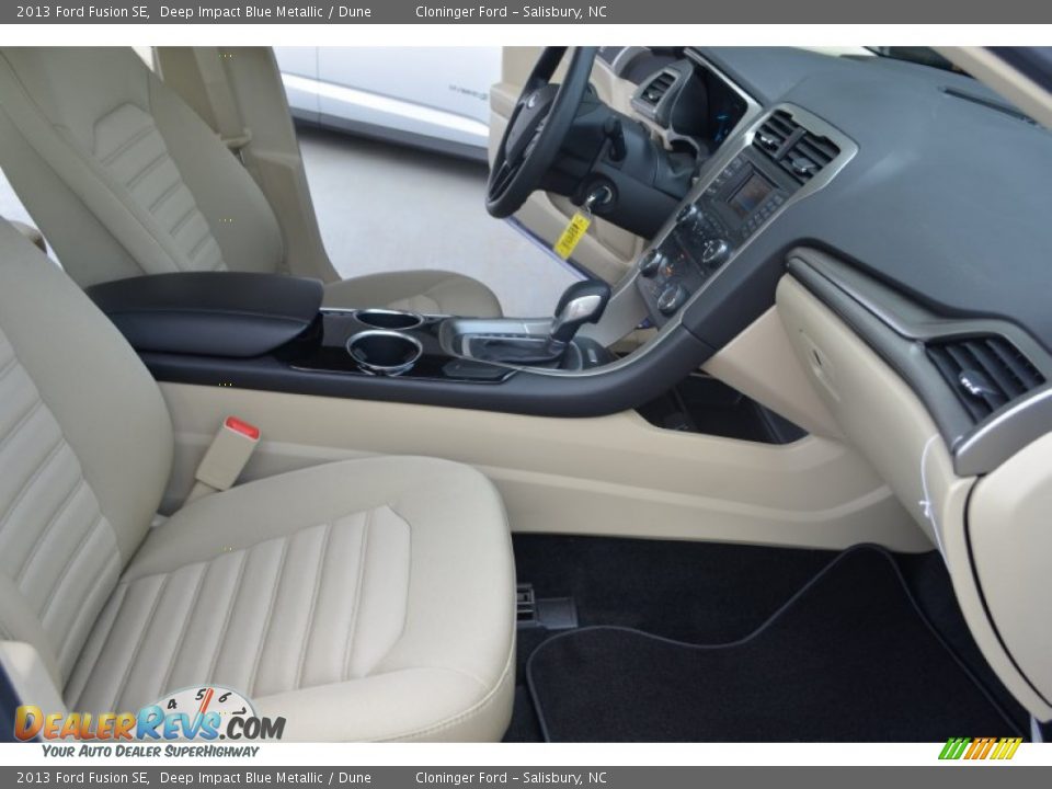 2013 Ford Fusion SE Deep Impact Blue Metallic / Dune Photo #15