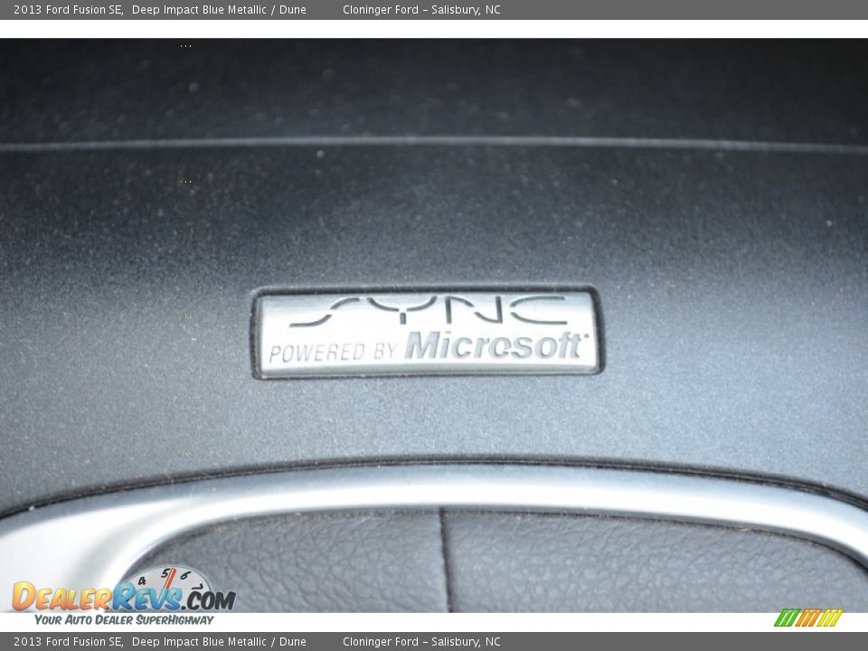 2013 Ford Fusion SE Deep Impact Blue Metallic / Dune Photo #32