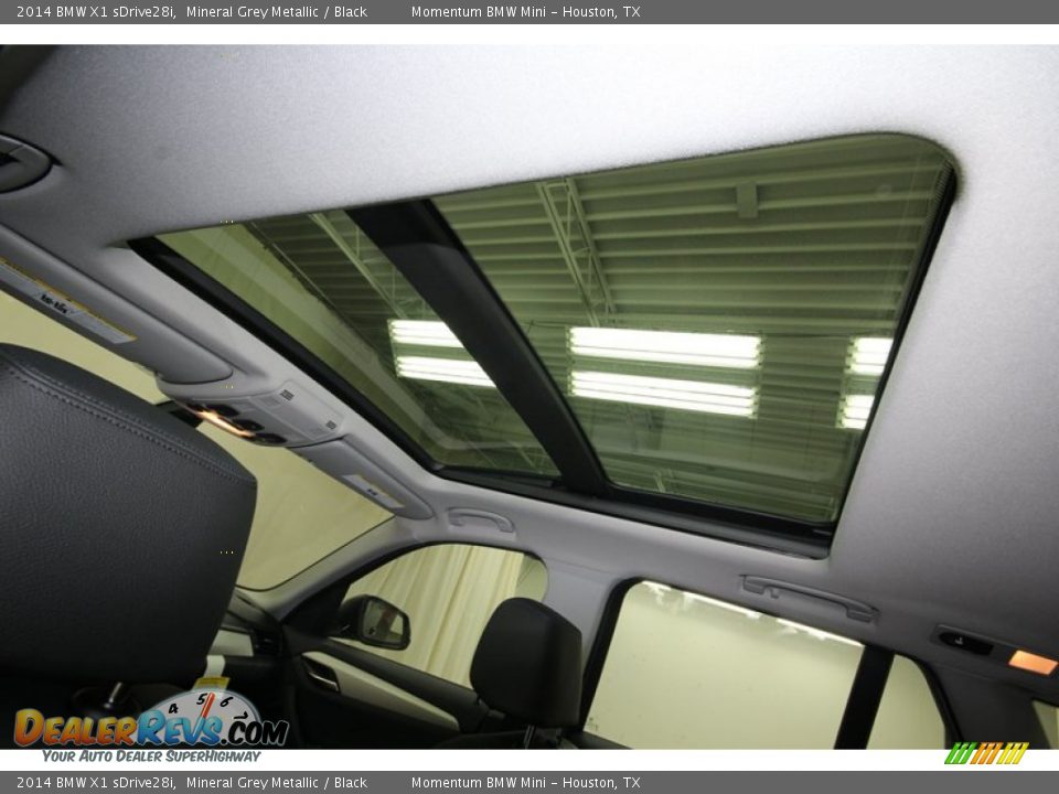 Sunroof of 2014 BMW X1 sDrive28i Photo #26