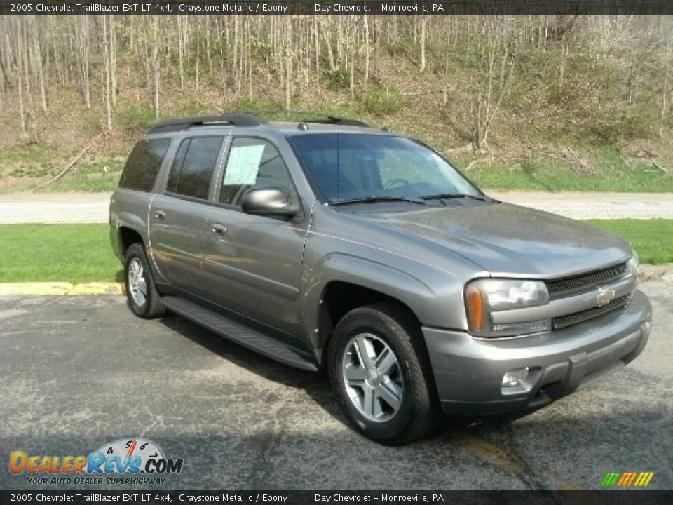 2005 Chevrolet TrailBlazer EXT LT 4x4 Graystone Metallic / Ebony Photo #1