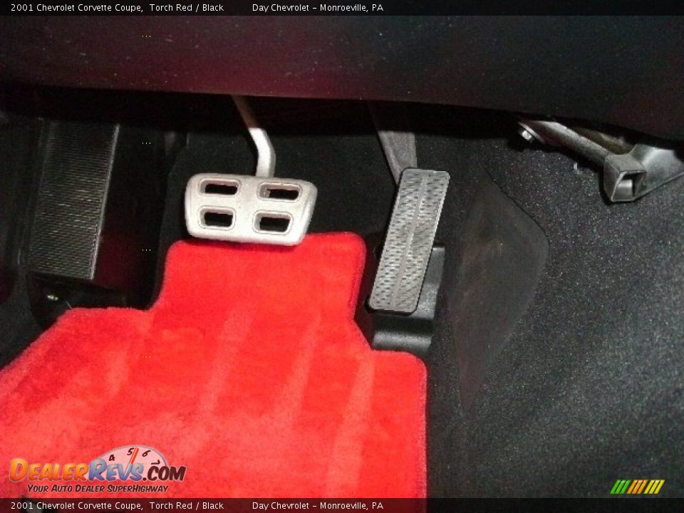 2001 Chevrolet Corvette Coupe Torch Red / Black Photo #26